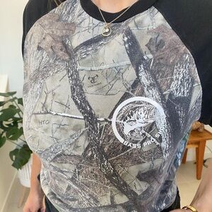 Bass Pro Shop small camo shirt